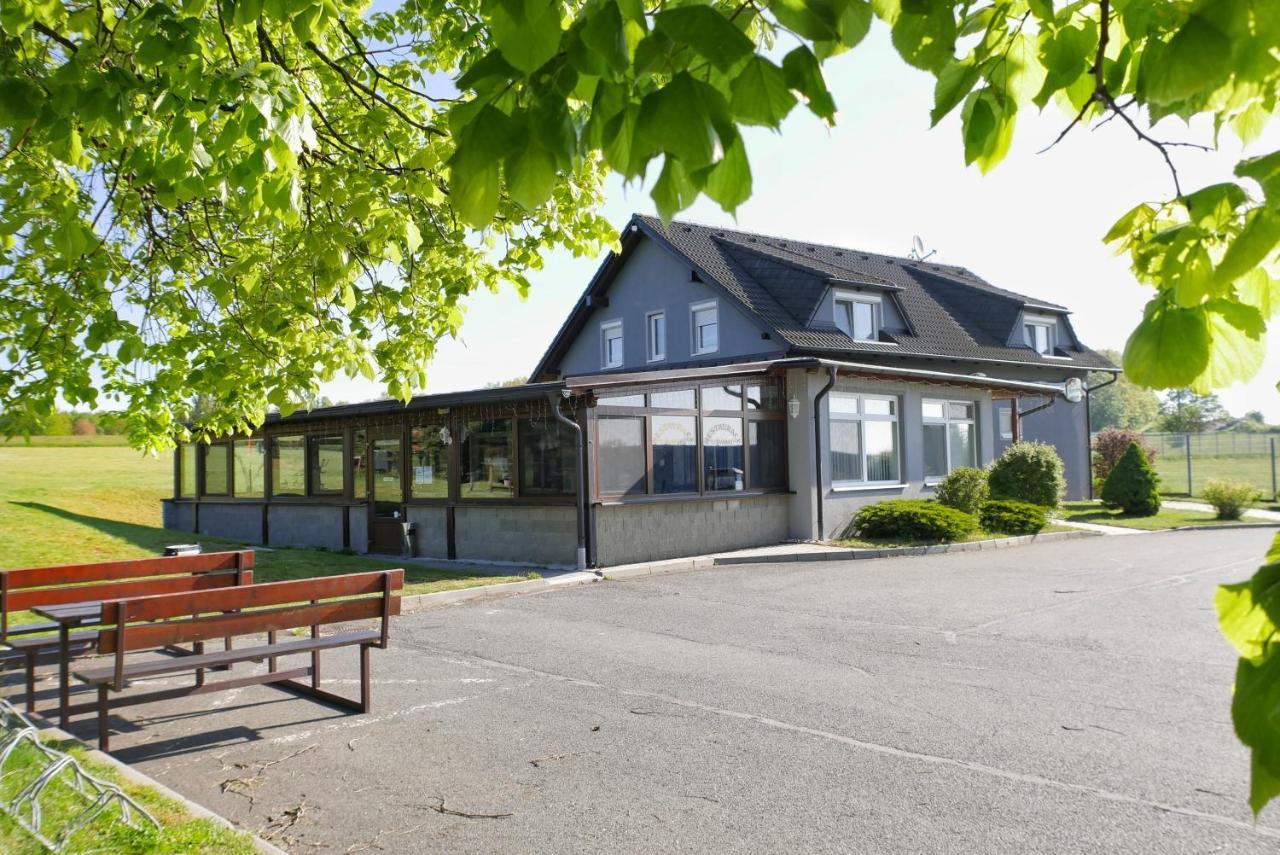Penzion-Restaurant U Svabku Tachov  Dış mekan fotoğraf